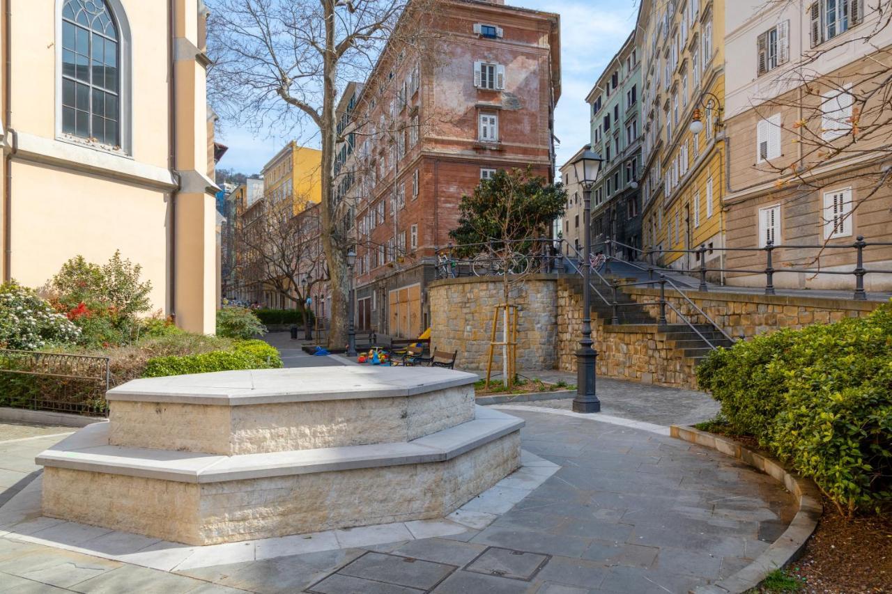 Suite Foscolo, In Piazza A Триест Экстерьер фото